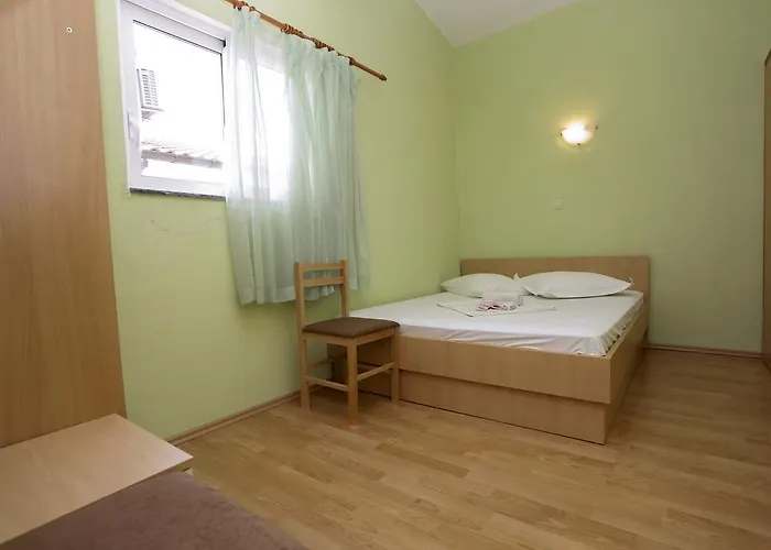 Apartament Lalic *